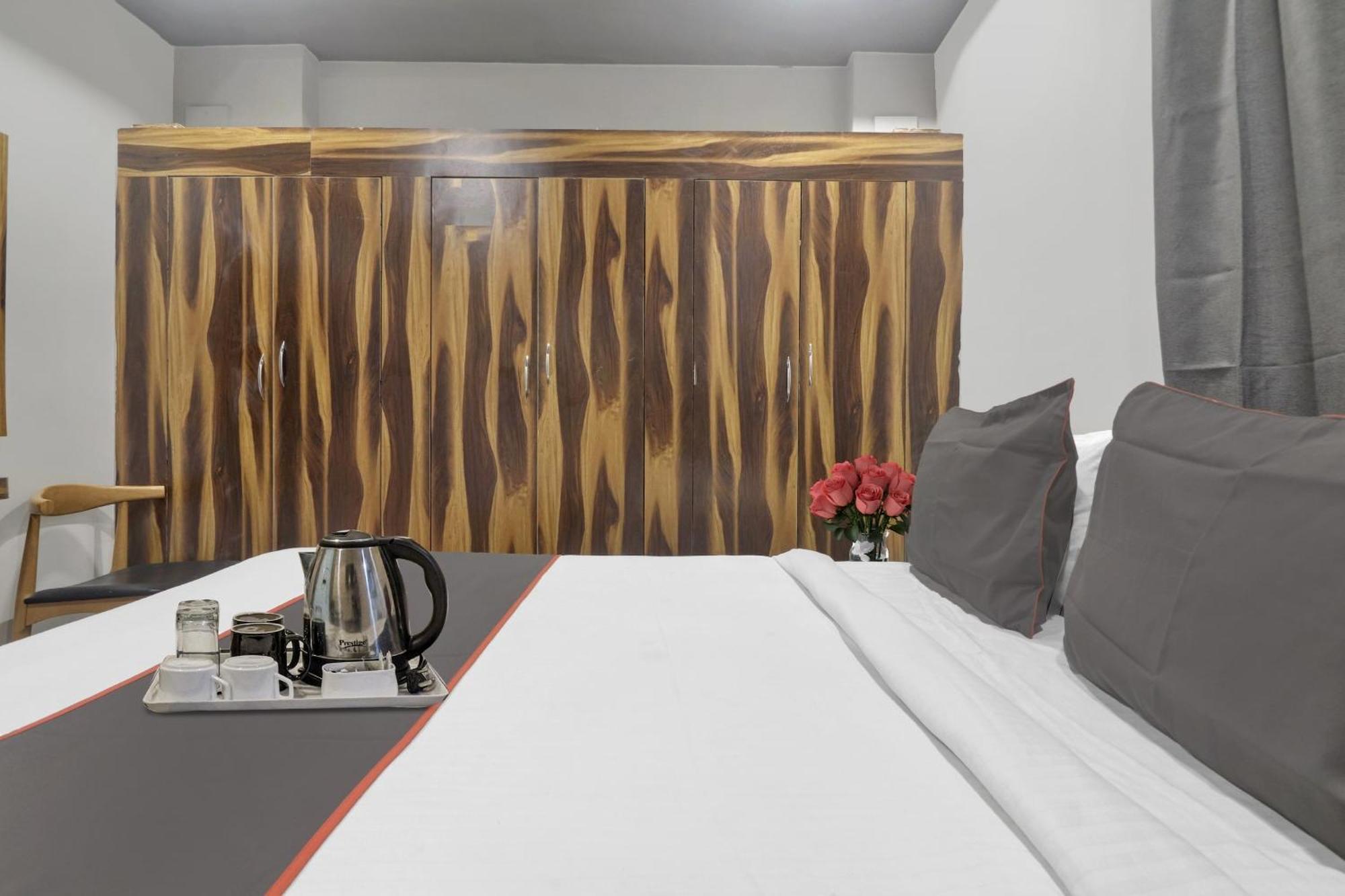 Hotel Super Townhouse Rcc Blizz Kondapur  Exteriér fotografie